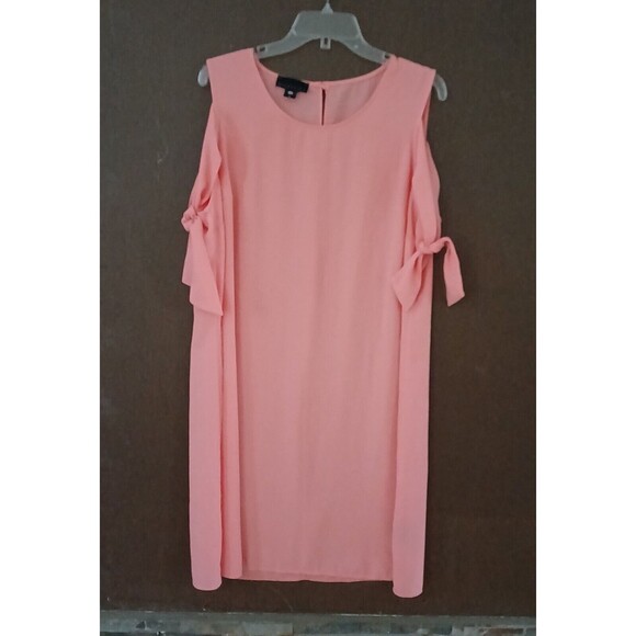 Attention Dresses & Skirts - Attention XL Woman Cold Shoulder Peach Dress Beachy Boho Summer Spring Clubbing